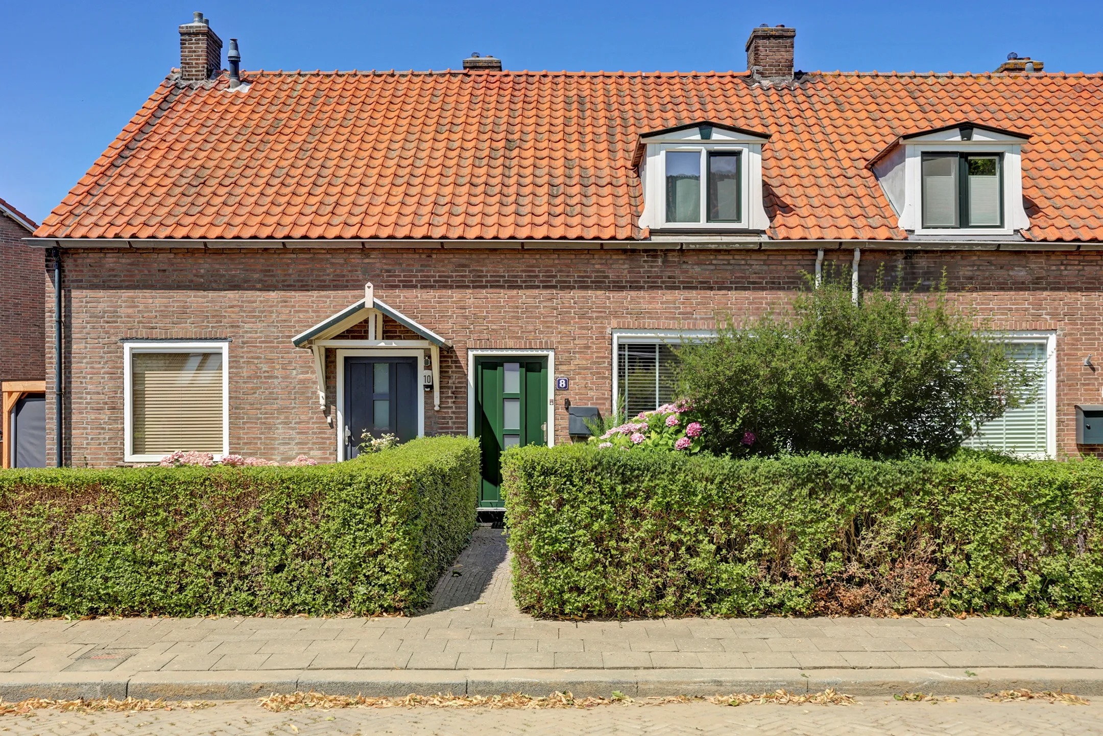 Tussenwoning Julianastraat 8 in Rozenburg