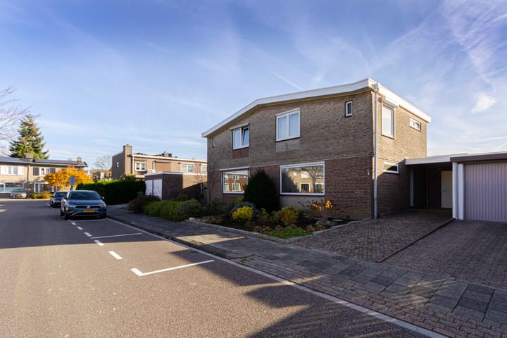 Eengezinswoning, 2-onder-1-kapwoning Kersenlaan 4 in Bunde