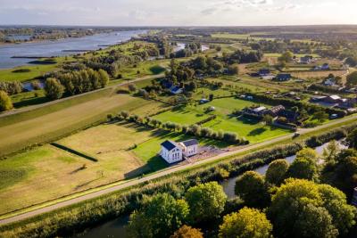 Vrijstaande woning Inundatiedijk-Zuid 1 in Tiel