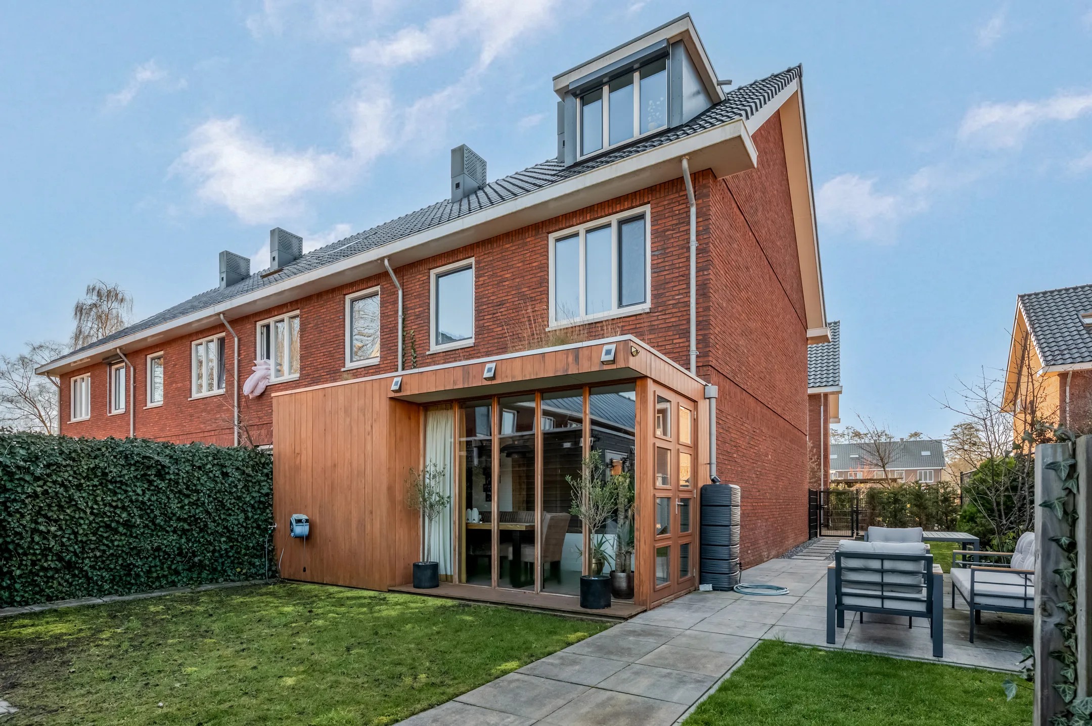 Hoekwoning (hofjeswoning) Katenhorst 45 in Ede