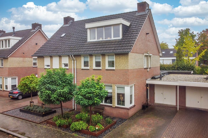 Eengezinswoning, 2-onder-1-kapwoning Weegbree 6 Venlo