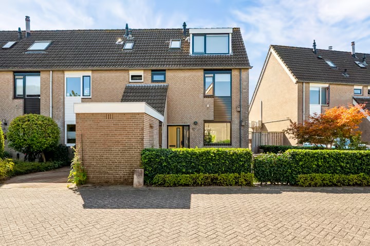 Hoekwoning Rochussenware 10 in Zwolle