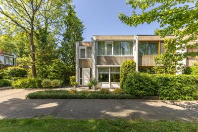 Hoekwoning Schepenlaan 17 in Zaandam
