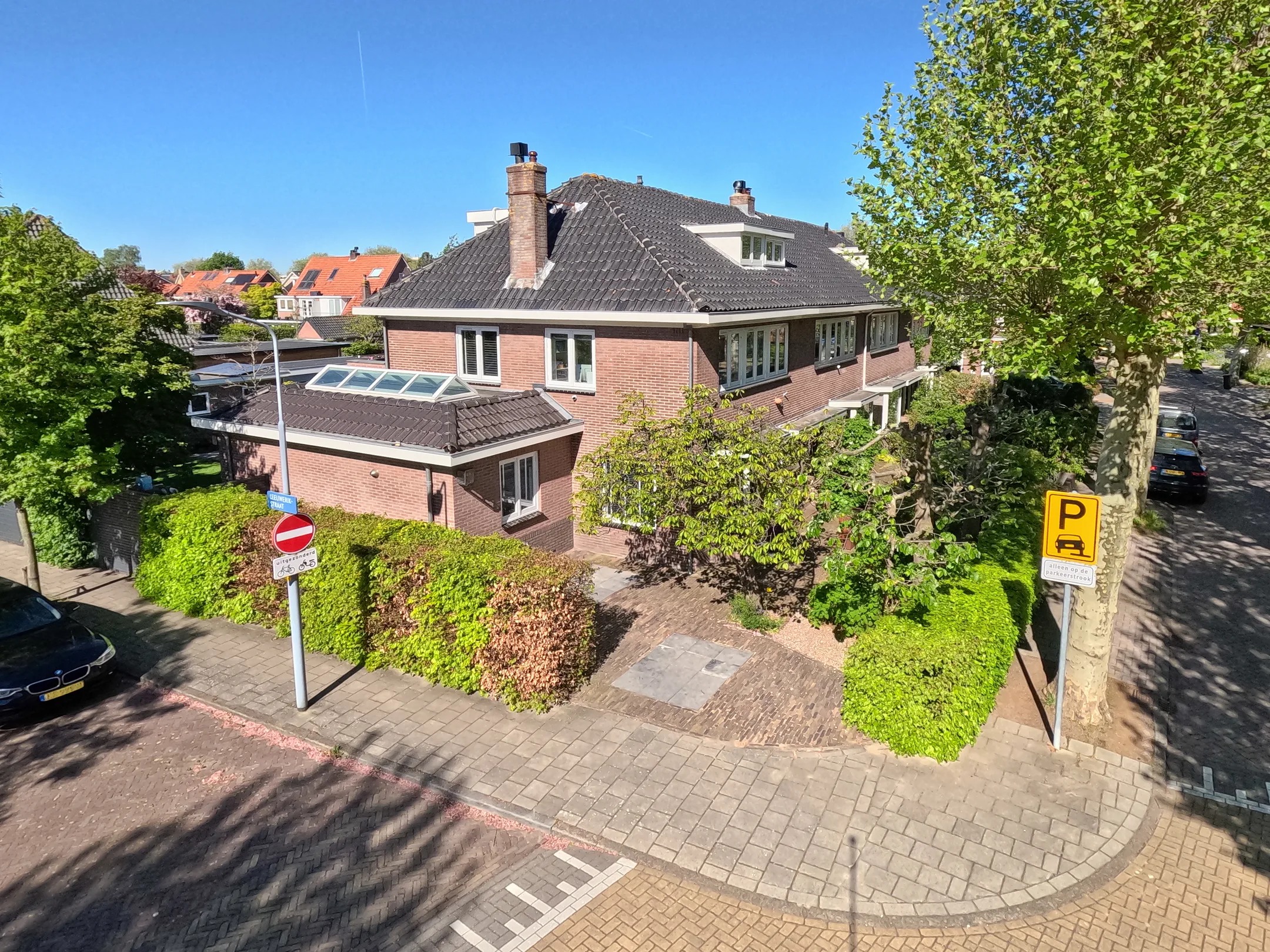 Hoekwoning Hermina Maria Dijklaan 16 in Badhoevedorp