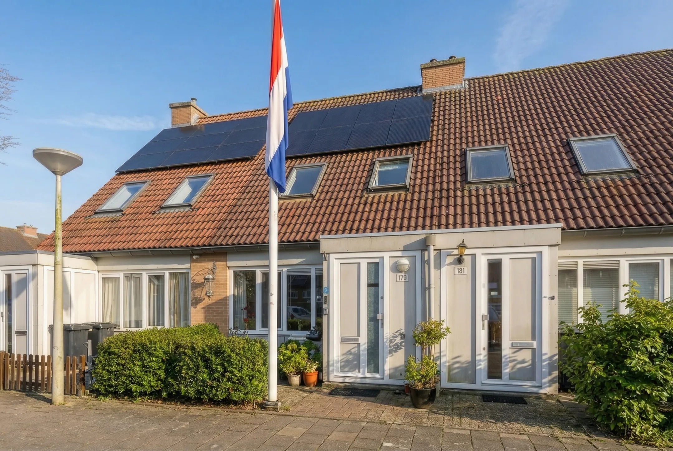 Tussenwoning Wethouder In 't Veldstraat 179 in Amsterdam
