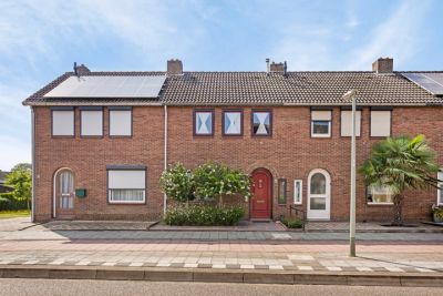 Eengezinswoning, tussenwoning Bredeweg 380 in Roermond