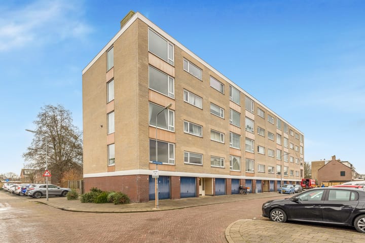 Portiekflat Mascagnistraat 94 in Heemskerk