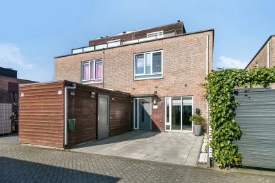 Geschakelde 2-onder-1-kapwoning Franz von Suppéhof 15 in Utrecht