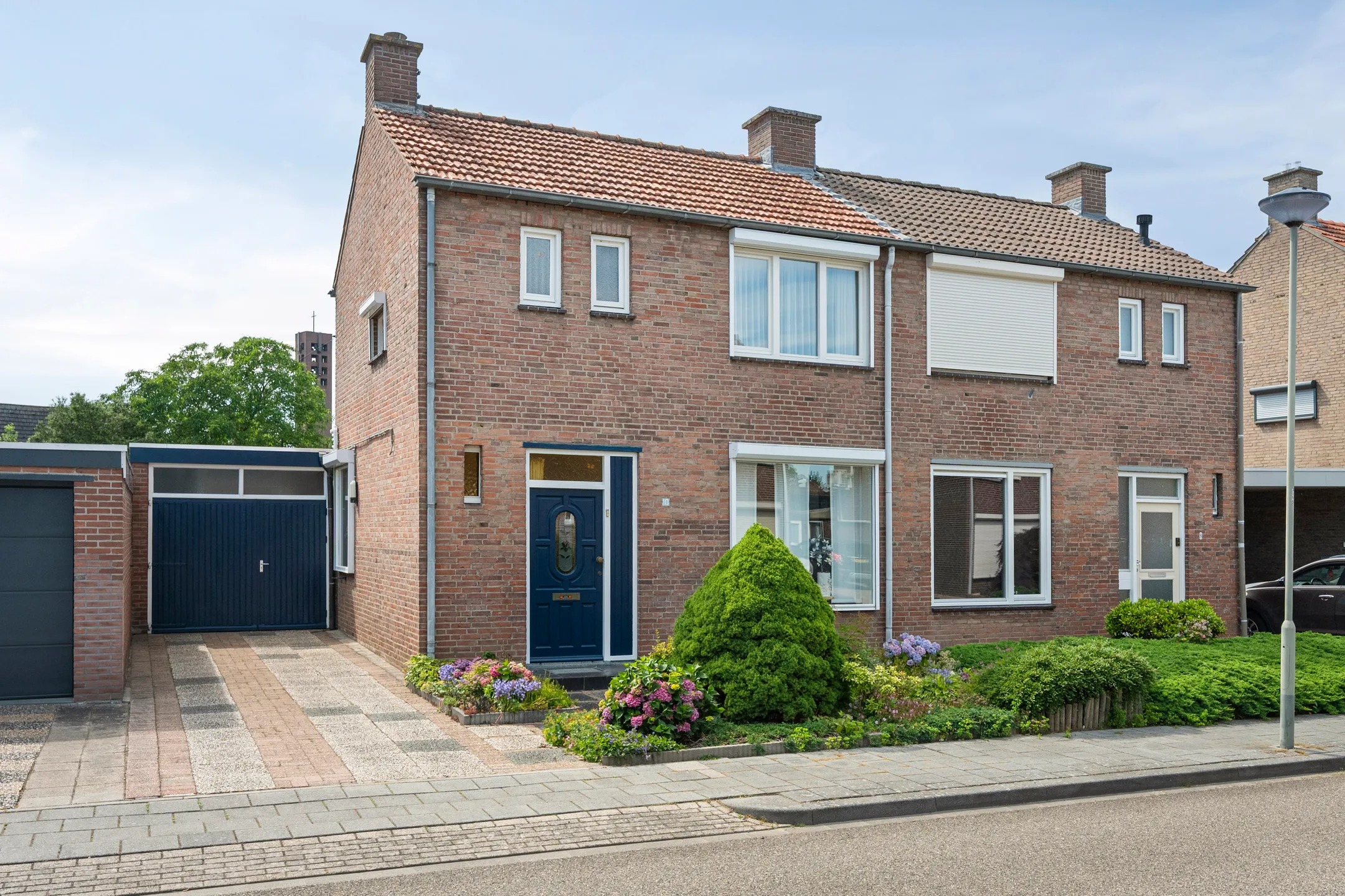 2-onder-1-kapwoning Pastoor Janssenlaan 10 in Obbicht