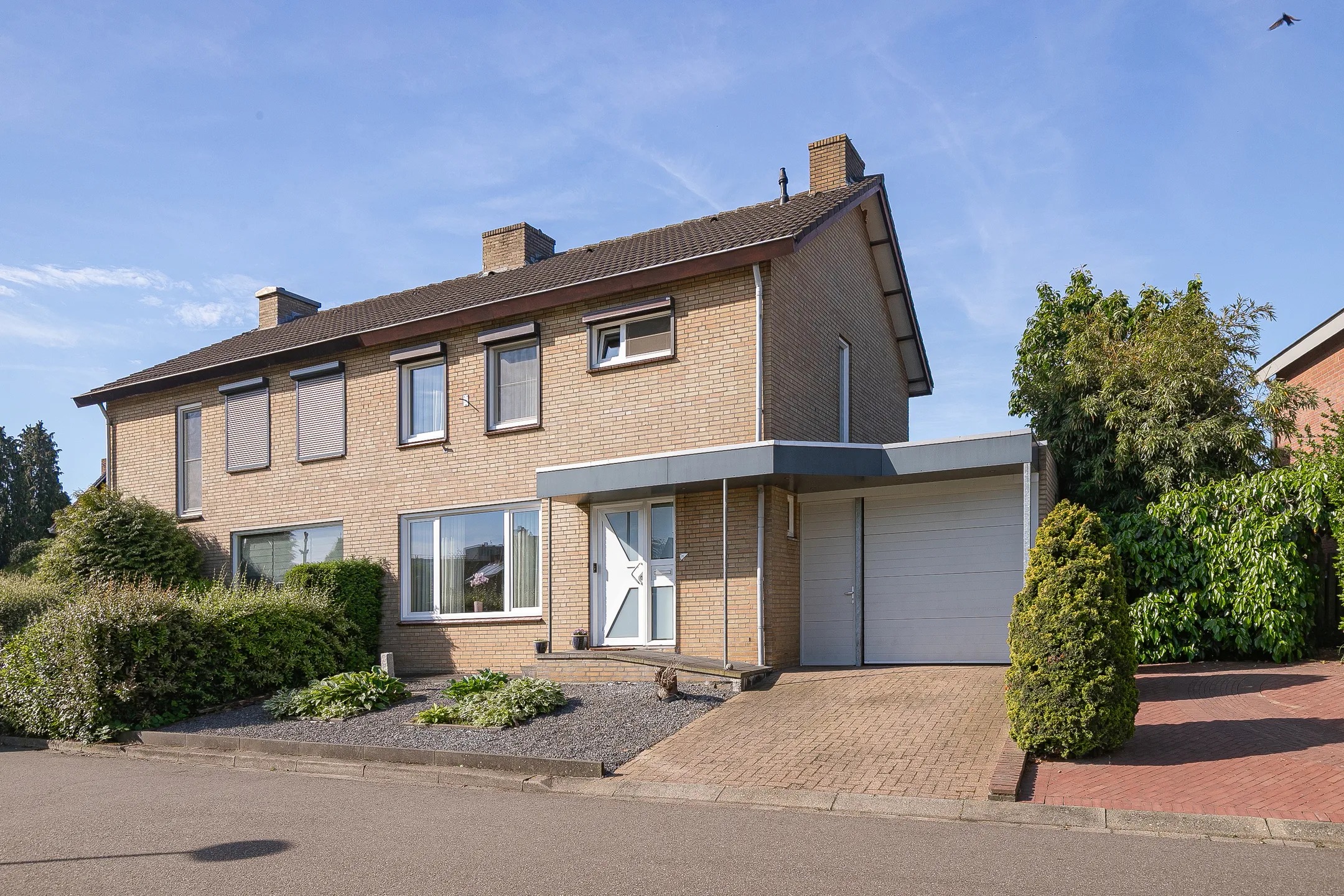 2-onder-1-kapwoning Schuttekleef 11 in Stein