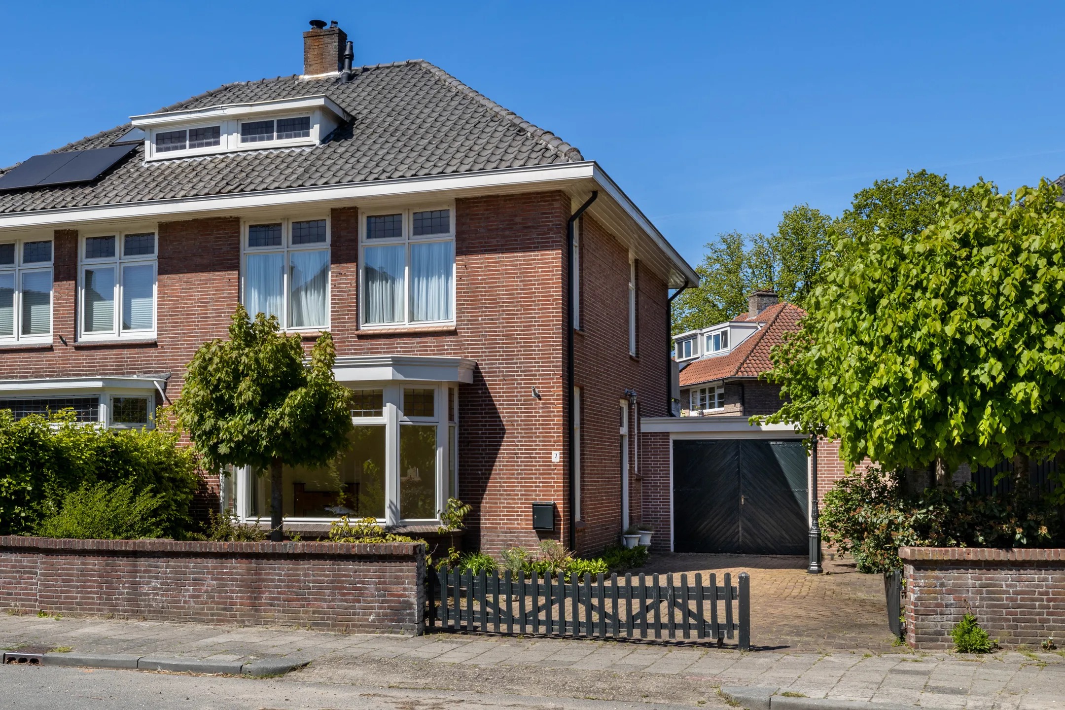 2-onder-1-kapwoning Willem de Clercqstraat 7 in Almelo
