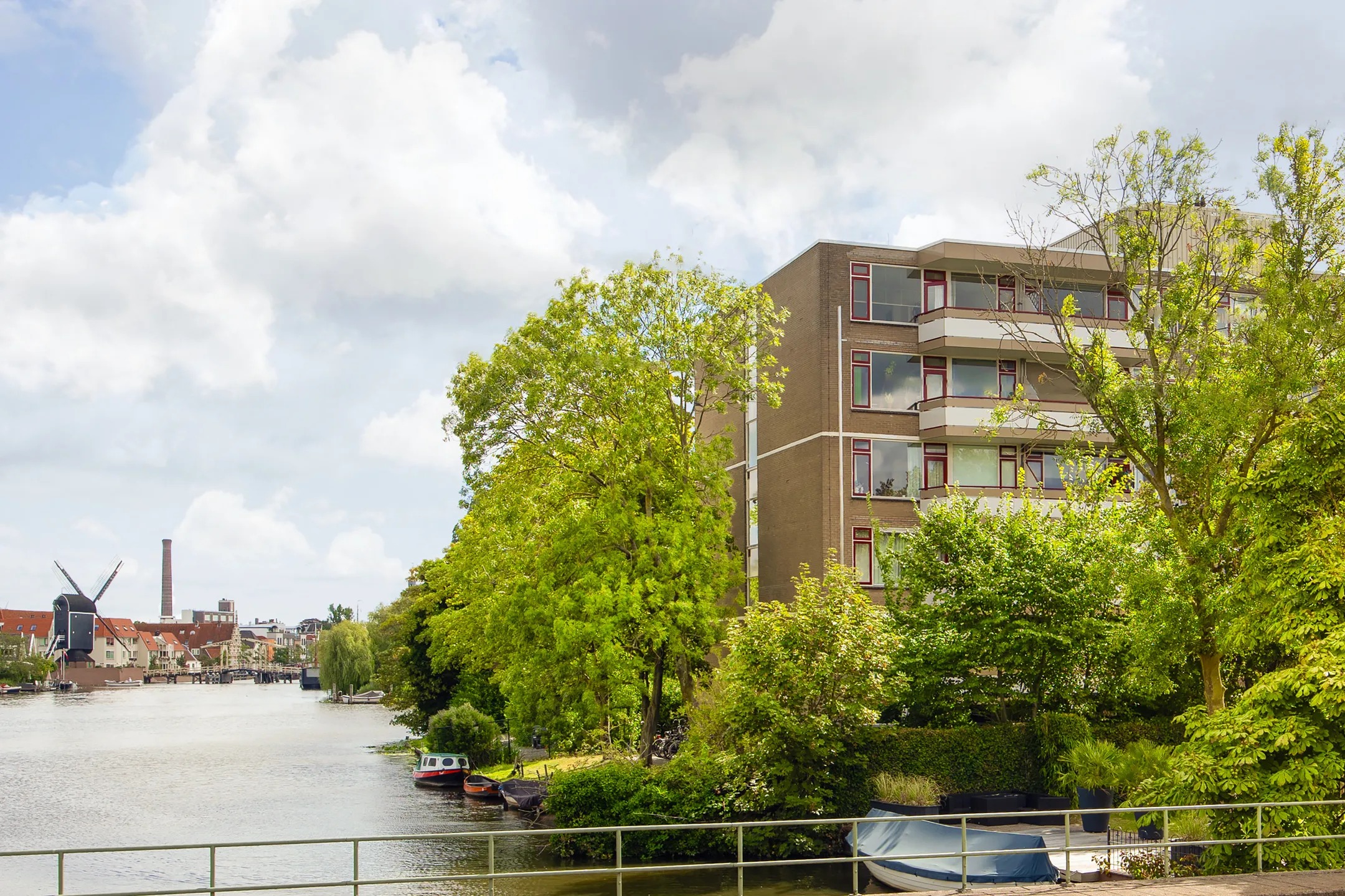 Portiekflat Haagplein 87 in Leiden