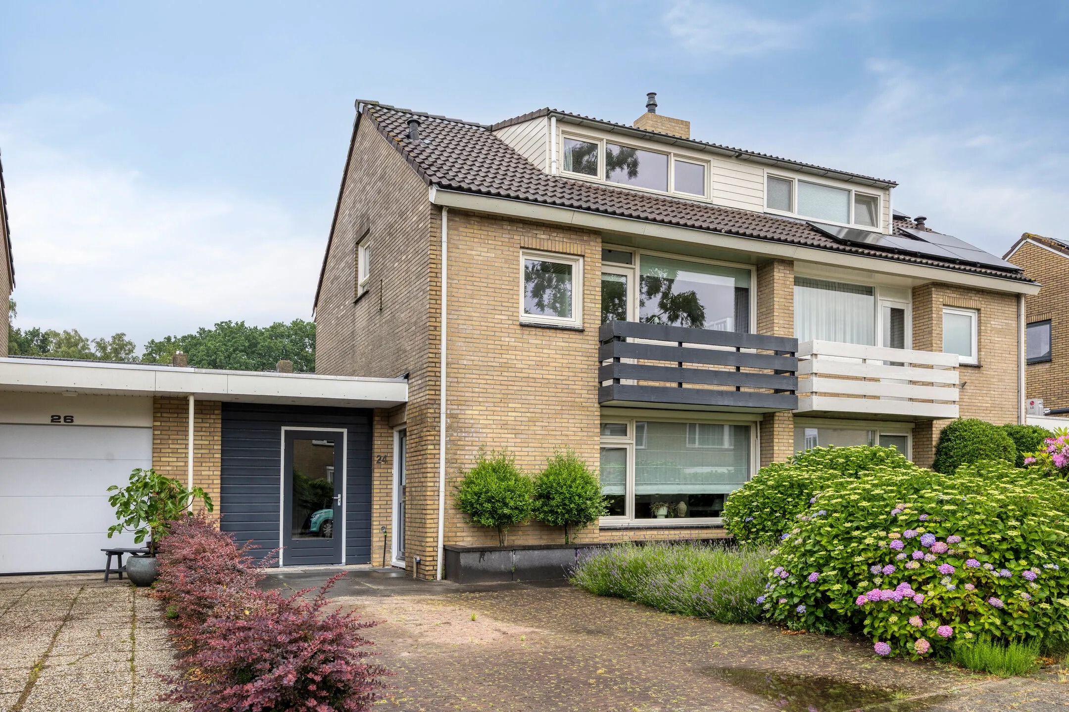 2-onder-1-kapwoning Bizetlaan 24 in Oosterhout