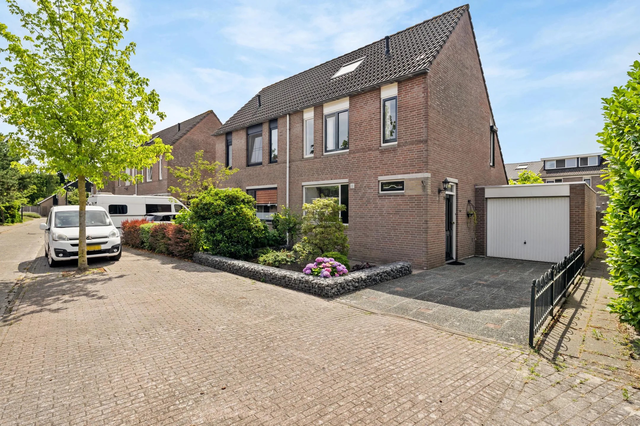 2-onder-1-kapwoning Zwartmoeren 19 in Breda