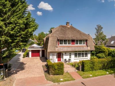 Villa, vrijstaande woning Bosrandweg 1 in Schoorl
