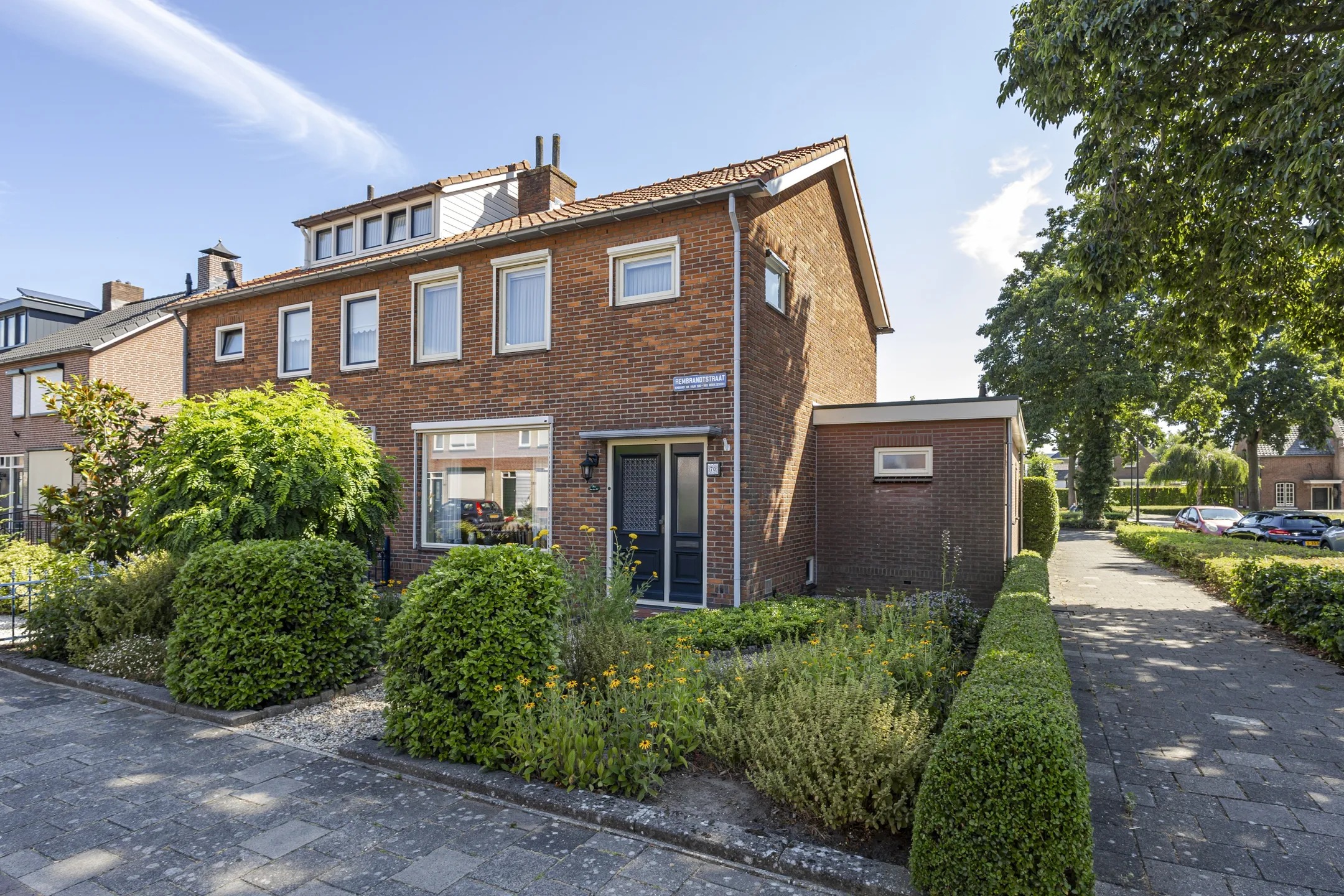 2-onder-1-kapwoning Rembrandtstraat 70 in Hardinxveld-Giessendam
