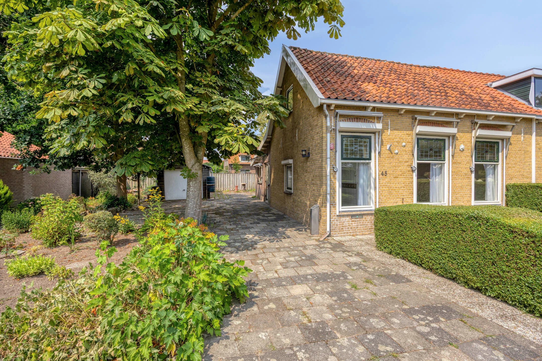2-onder-1-kapwoning Kerkstraat 45 in Poortugaal