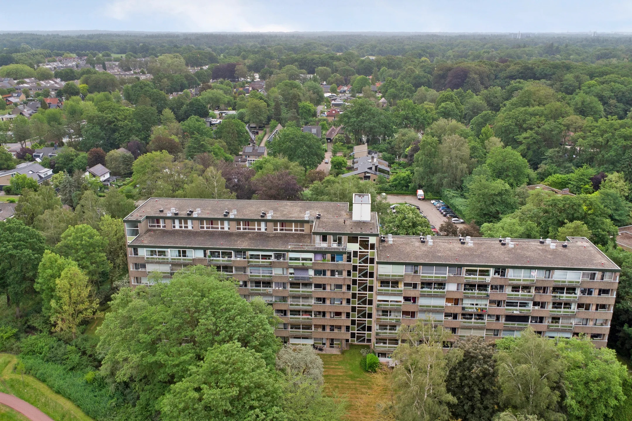 Galerijflat de Wilmskamp 267 in Hengelo
