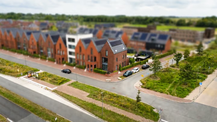 Hoekwoning Vossenburglaan 182 in Meerstad