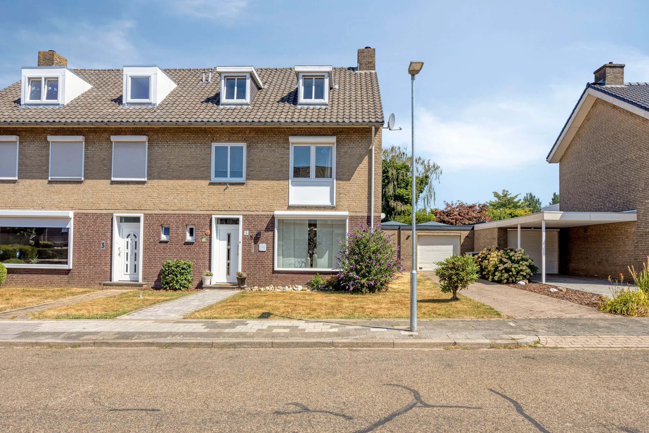 2-onder-1-kapwoning 1213-laan 5 in Landgraaf