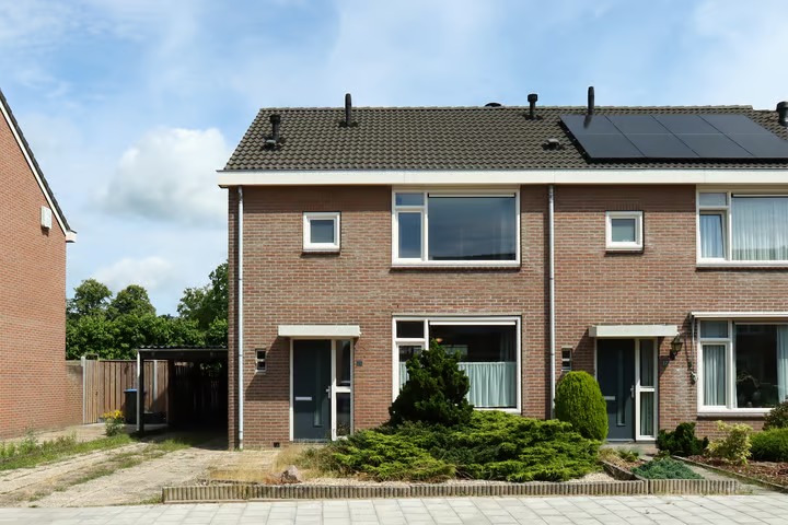 Hoekwoning Kardinaal Gerardstraat 25 in Groesbeek