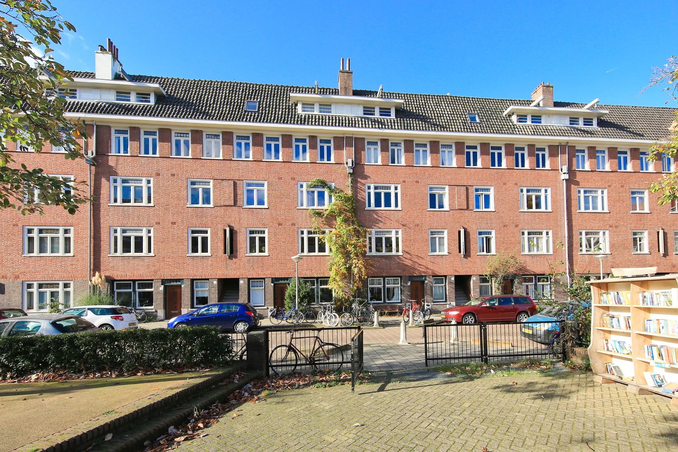 Bovenwoning Paramariboplein 51 1 in Amsterdam