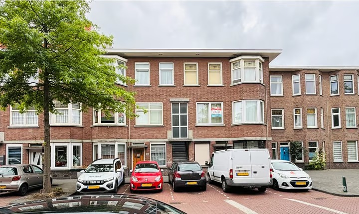 Portiekwoning Nunspeetlaan 143 in Den Haag