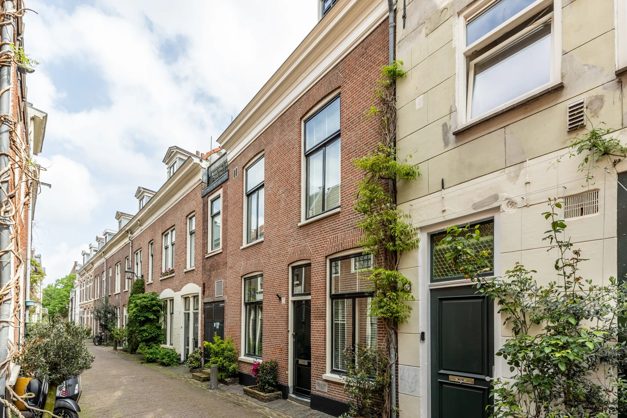 Tussenwoning Lange Wijngaardstraat 33 in Haarlem