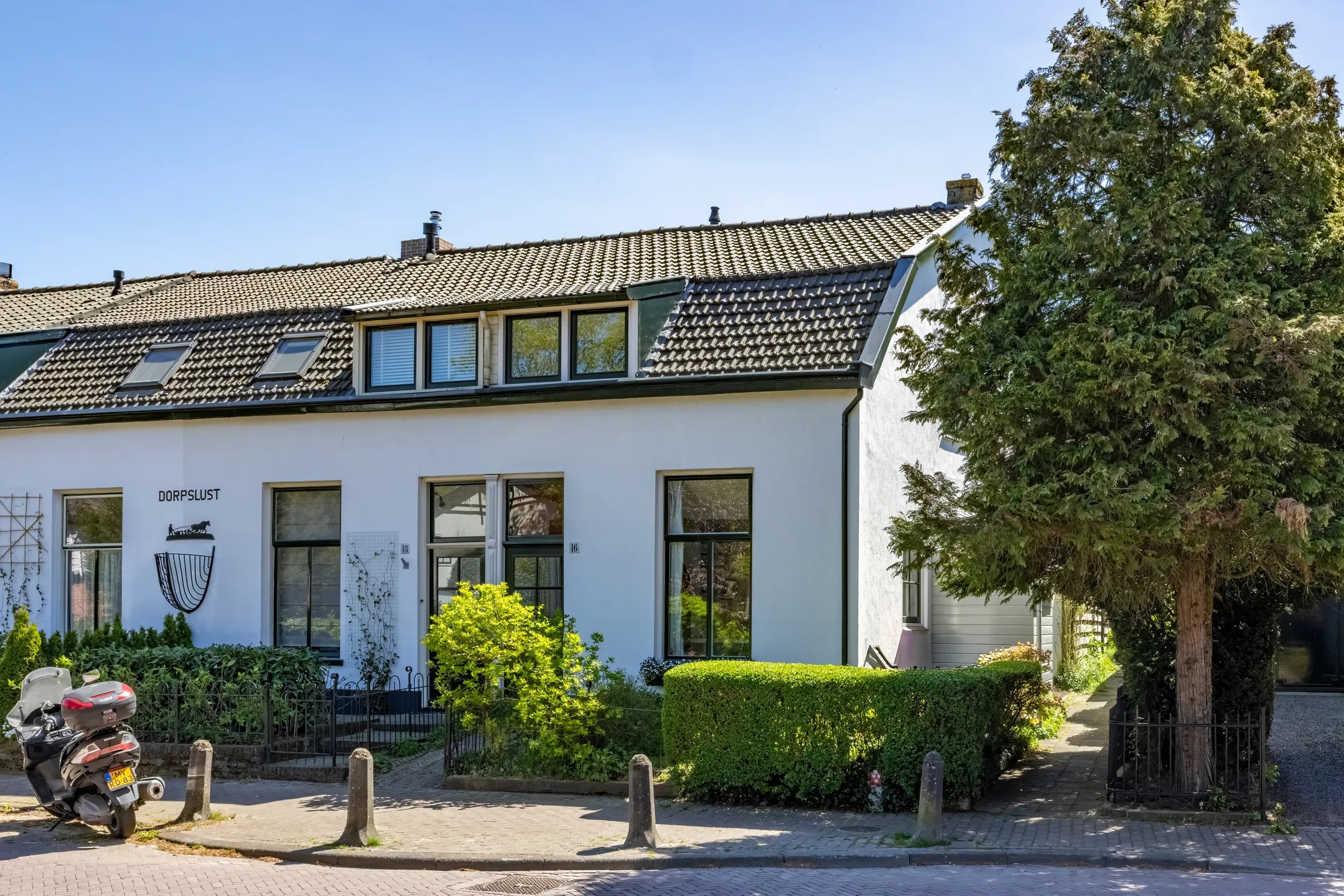 Hoekwoning Mauvezand 16 in Laren