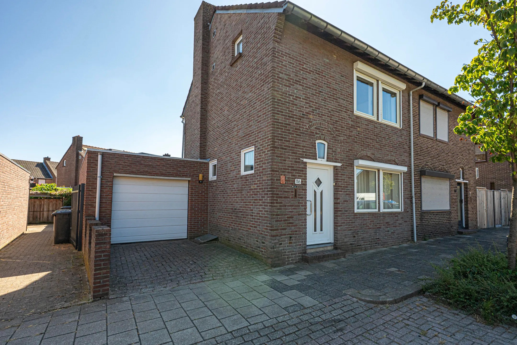 2-onder-1-kapwoning Lindenlaan 116 in Kerkrade
