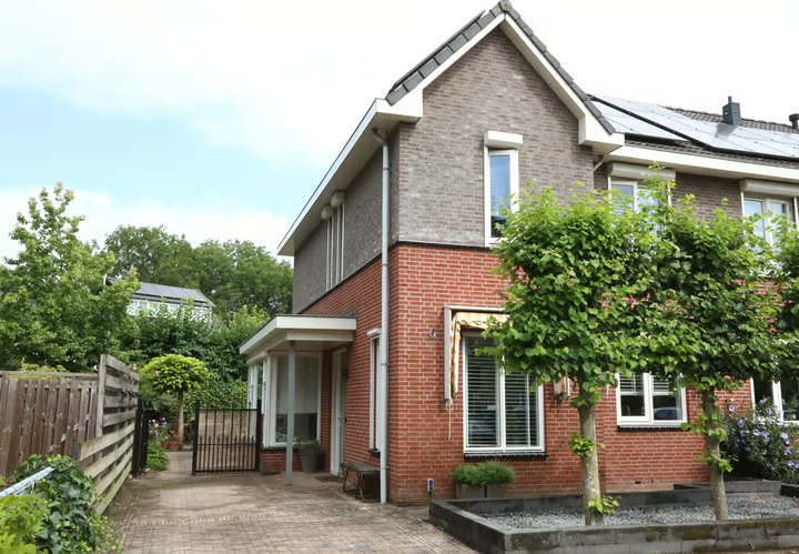 Hoekwoning Luykenhof 18 in Doesburg