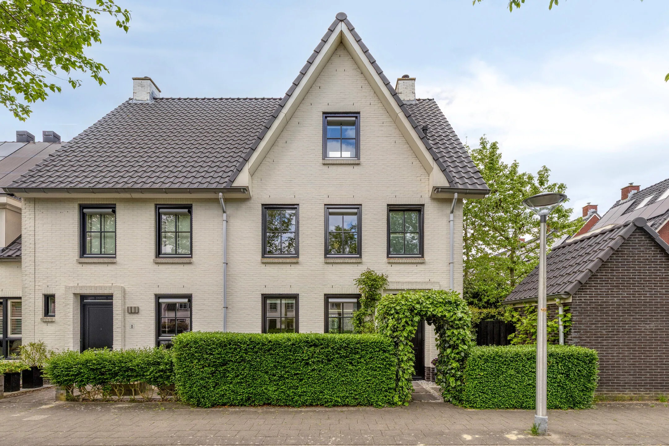 Hoekwoning Jane Addamslaan 6 in Amstelveen