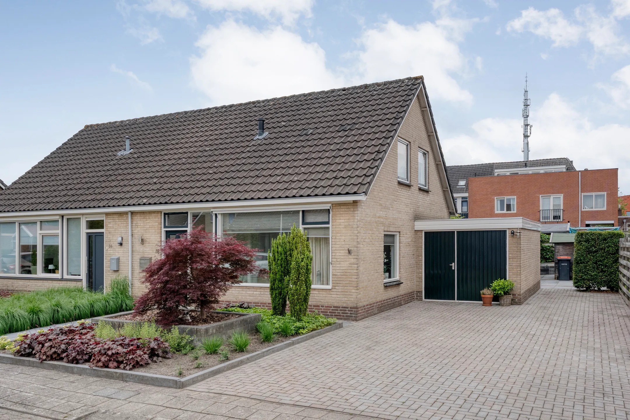 Geschakelde 2-onder-1-kapwoning Kerkstraat 18 in Dedemsvaart