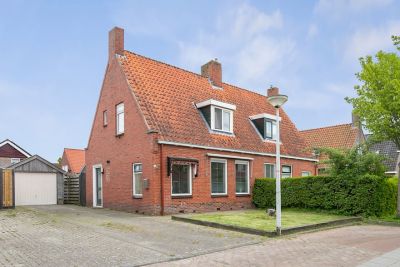 2-onder-1-kapwoning Saskiastraat 12 in St.-Annaparochie