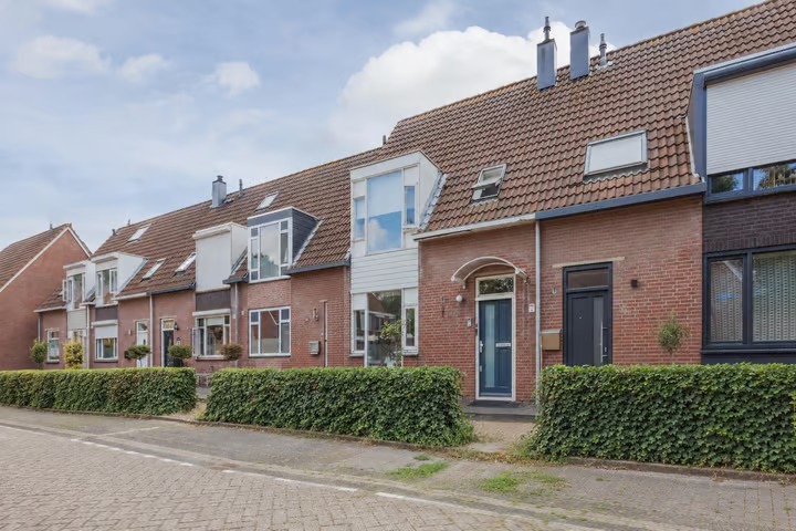 Tussenwoning Vossendonk 35 in Raamsdonksveer
