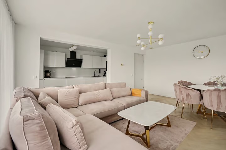 Bovenwoning Leyweg 1300 D in Den Haag