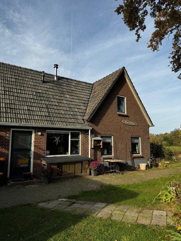 2-onder-1-kapwoning Veldweg 1 in Mariënvelde