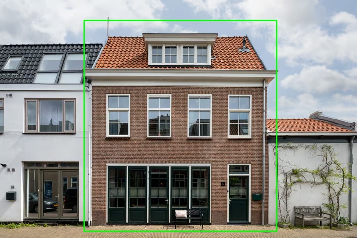 Tussenwoning Raamsteeg 23 ZW in Haarlem