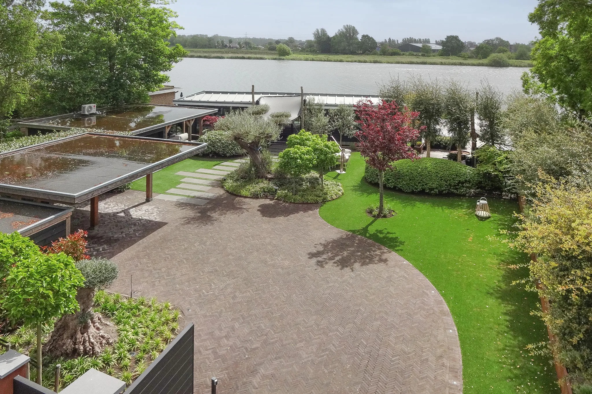 Vrijstaande woning (waterwoning) Lieoever 45 Haarlem