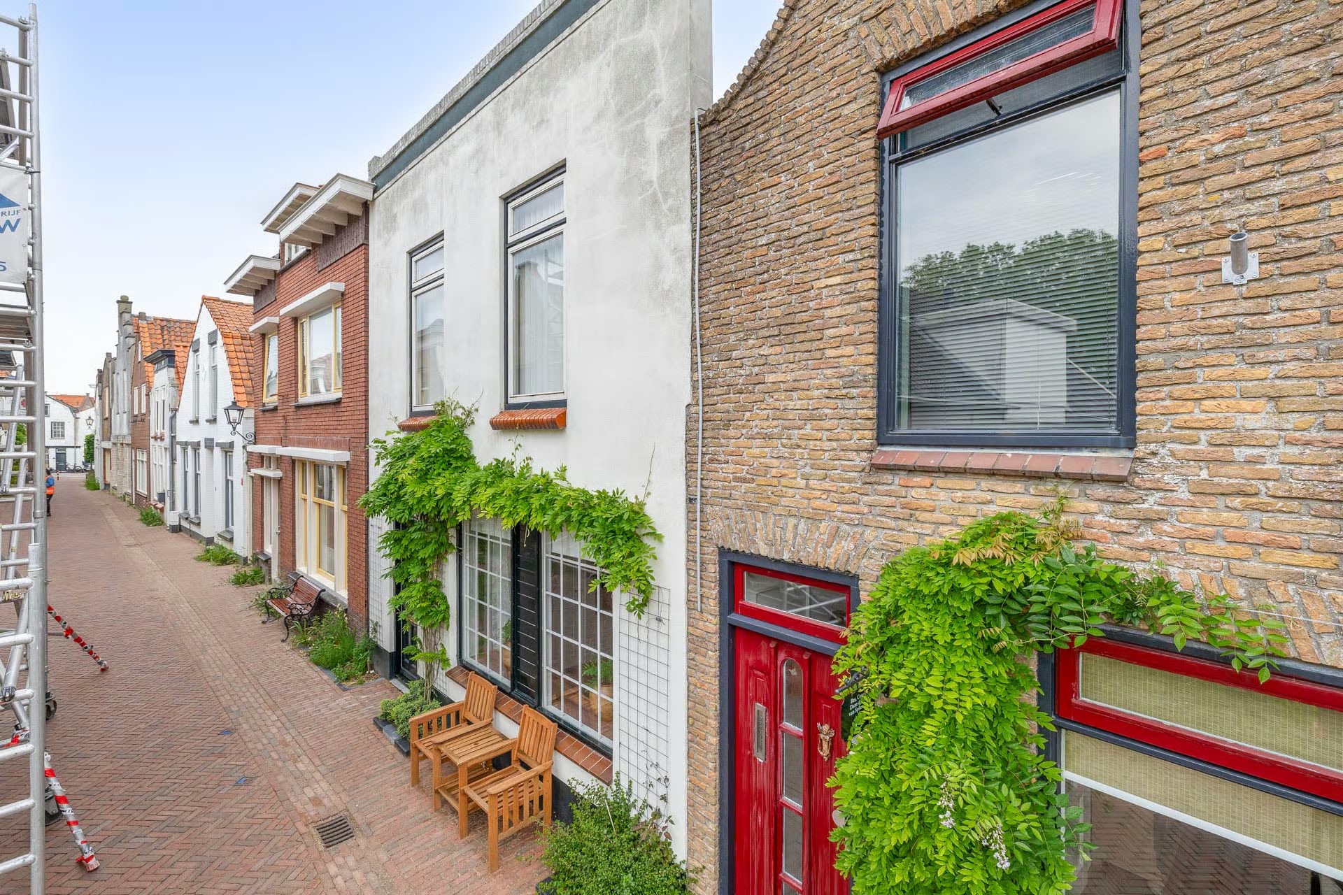Tussenwoning (dijkwoning) Straatdijk 17 in Dirksland
