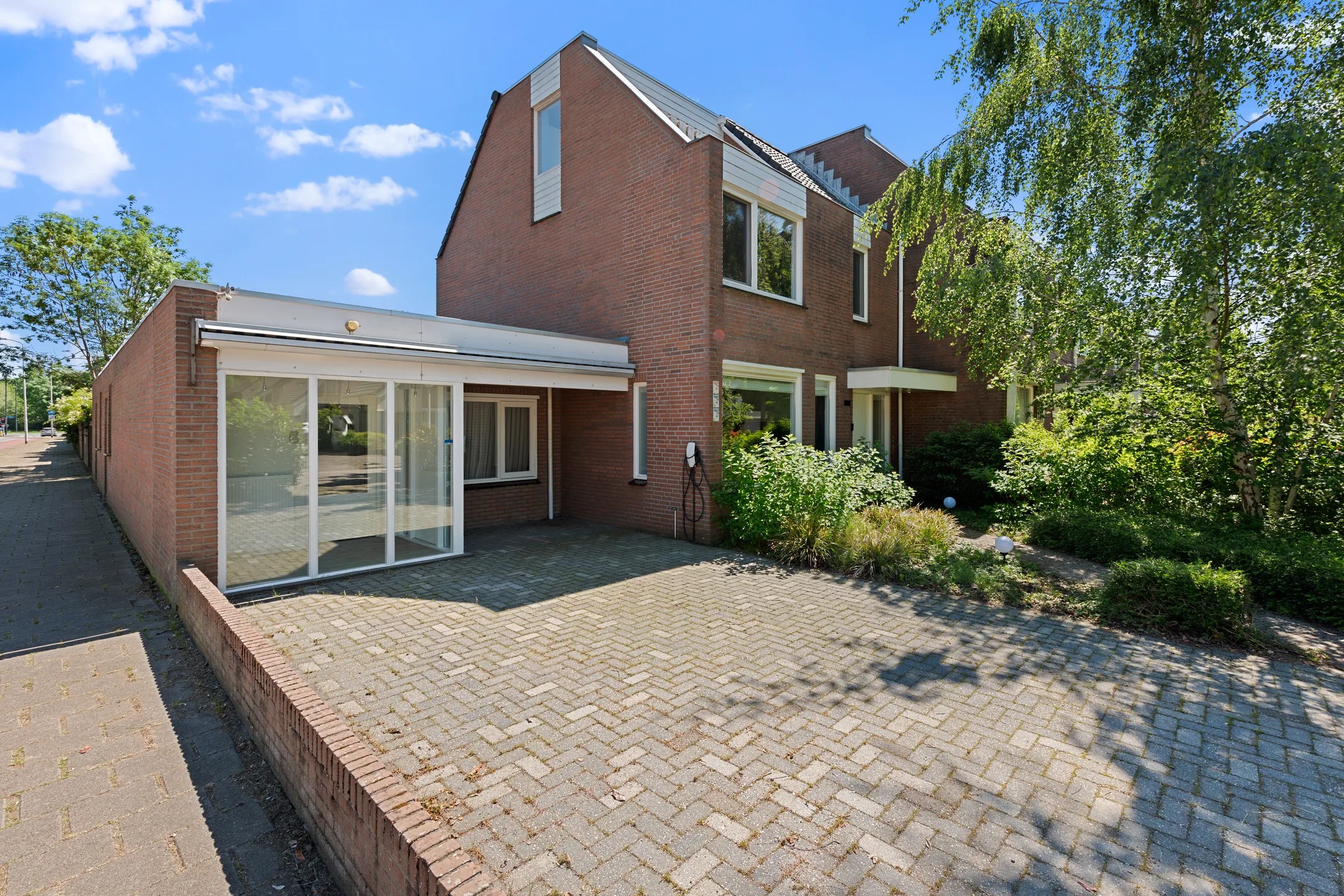 Hoekwoning Normandielaan 160 in Eindhoven