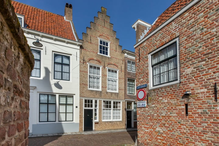 Herenhuis, tussenwoning Spanjaardstraat 9 Middelburg