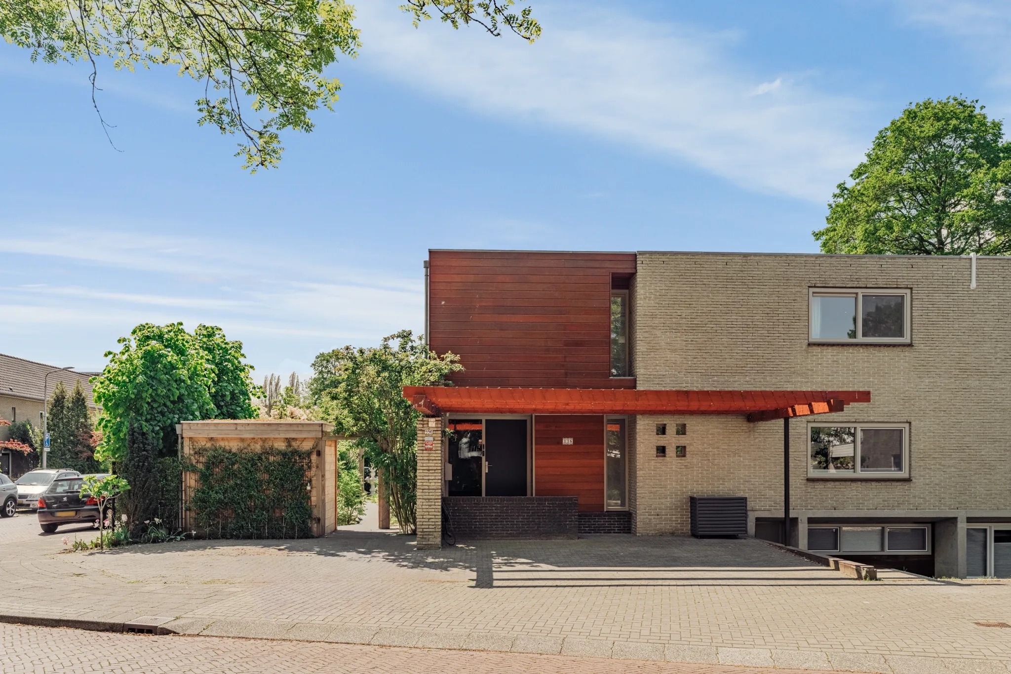 Geschakelde 2-onder-1-kapwoning Watercirkel 336 in Amstelveen