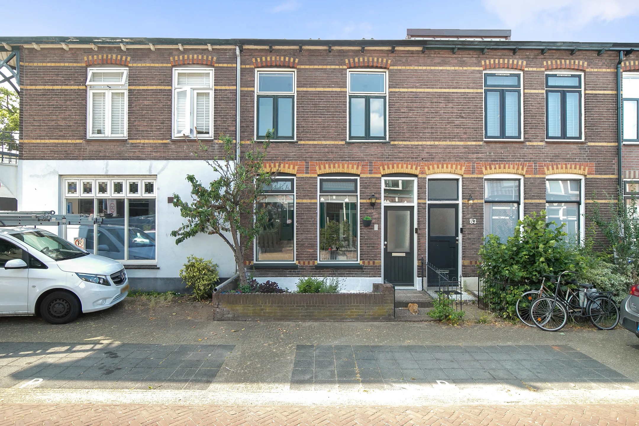 Tussenwoning Geuzenweg 81 in Hilversum