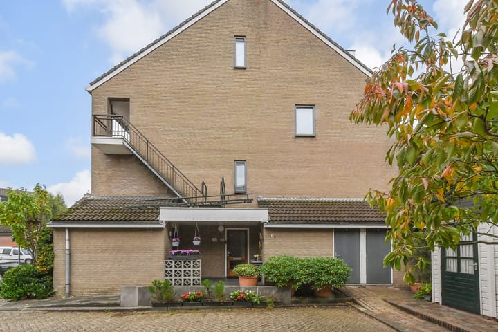 Benedenwoning (appartement) Anna van Hensbeeksingel 351 Gouda