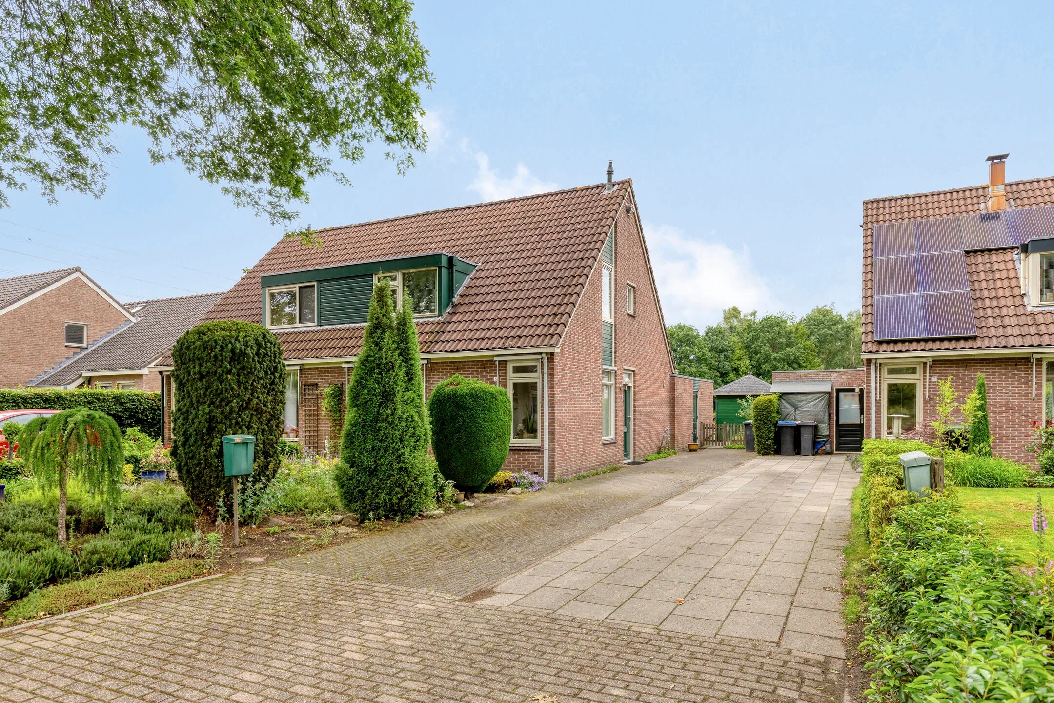 2-onder-1-kapwoning Melchior van Brielstraat 5 in Diepenveen