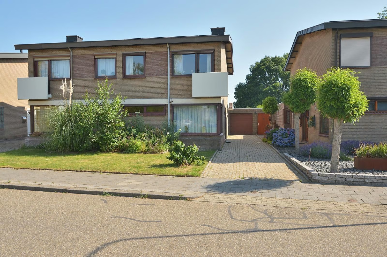 2-onder-1-kapwoning Dorpsstraat 157 in Bingelrade