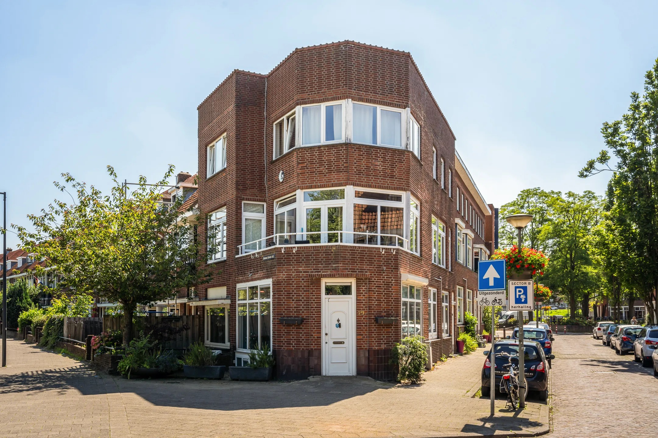 Dubbel benedenhuis Swammerdamsingel 79 in Schiedam