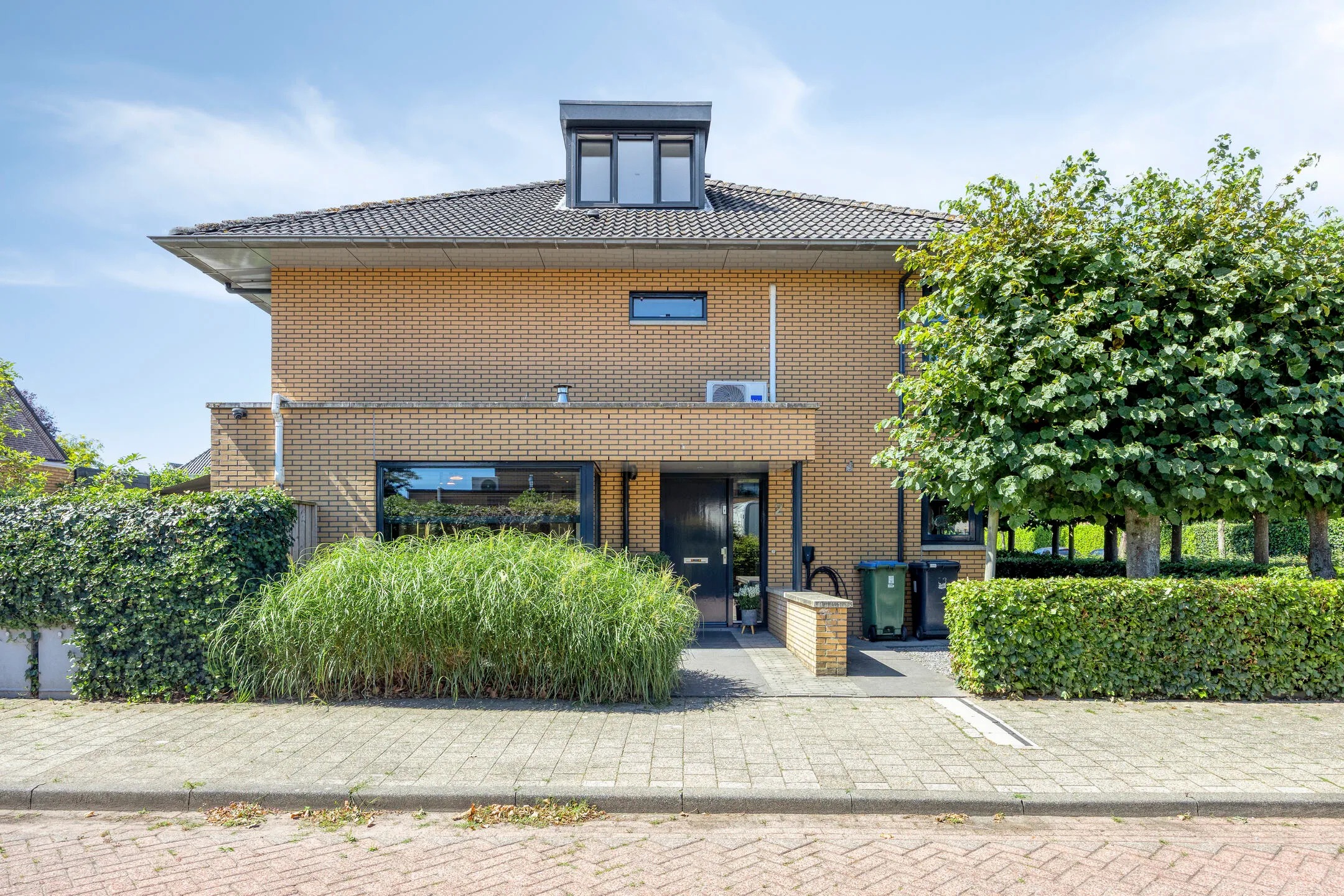 2-onder-1-kapwoning Esmoreitstraat 2 in Oosterhout