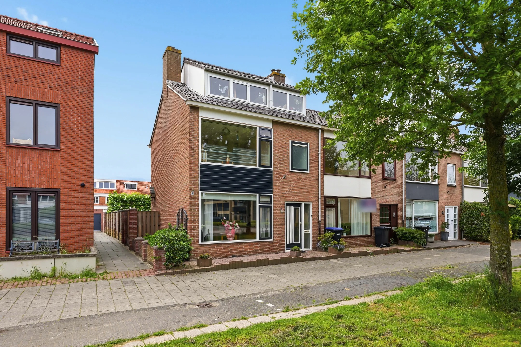 Hoekwoning Oostertuinen 26 in Beverwijk
